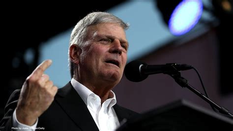 franklin graham spreads the good news of christ to thousands as god loves you tour traverses