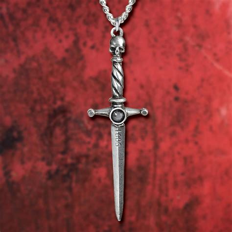 Hand Of Macbeth Dagger Pewter Pendant Costumes And Collectibles