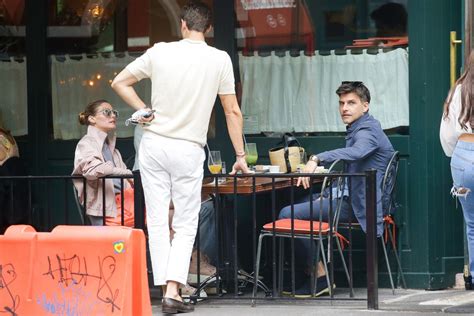 Olivia Palermo Out For Lunch With A Friend At Sant Ambroeus In New York