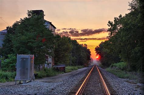 These 8 Beautiful Sunrises In Indiana Will Have You Setting Your Alarm