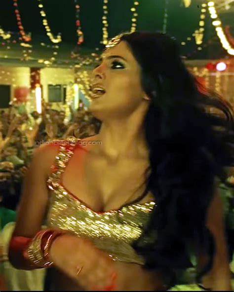 Geeta Basra Bollywood Zila Ghaziabad 20 Hot Cleavage Hd Caps