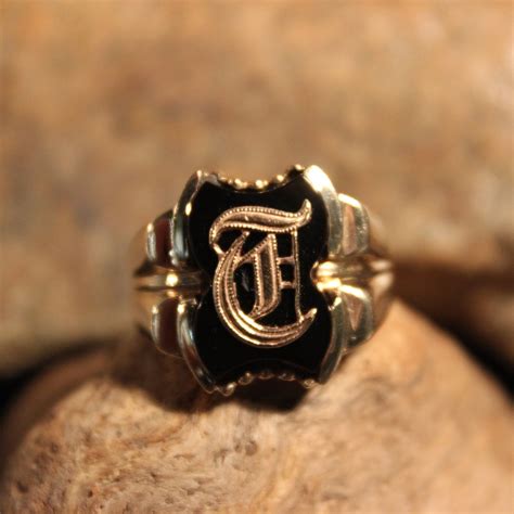 Mens Vintage Signet Ring Mens 10k Solid Yellow Gold Ring 75 Grams Size