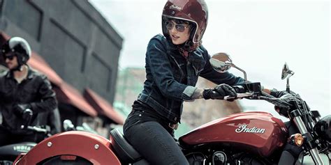 Specs include seat height, tank size, tire size, height, weight, cc, hp and engine type. 2019 Indian Scout Sixty Motorcycle UAE's Prices, Specs & Features, Review