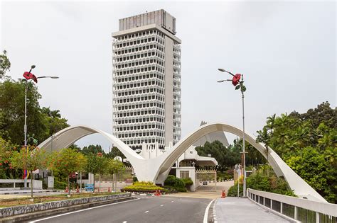 Kuala lumpur, popularly referred to as kl, is the capital city of malaysia. Fichier:Kuala Lumpur Malaysia Bangunan Parlimen Malaysia ...