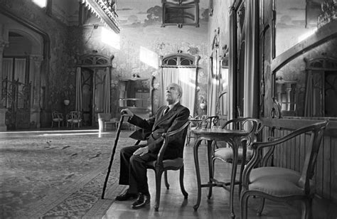 Jorge luis borges was born in buenos aires. Borges' trouw aan de eeuwigheid - De Groene Amsterdammer