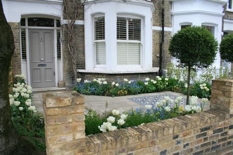 Paved Front Garden Victorian Tiled Area Tulips And Trees 2019
