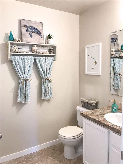 Thoughts of the ocean seem to always bring tranquility and ocean decor just puts more of that kind of peace in our lives. Beach Themed Bathroom Decor Ideas | How We Do