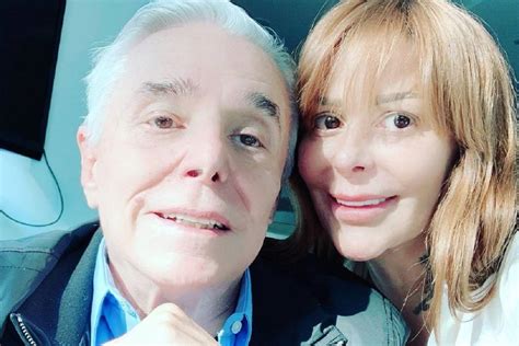 En entrevista con los medios de comunicación niurka aseguró que a alejandra guzmán le faltó mano dura con frida sofía, pues considera que es una niña muy malcriada, por lo que celebra que la cantante la sacó de su testamento. ¿Alejandra Guzmán sigue 'grave' en el hospital? Su papá ...