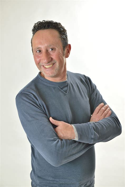 Comico e conduttore tv, memorabili i suli personaggi di zelig e colorado. Beppe Braida - Agenzia Spettacolo Ridens