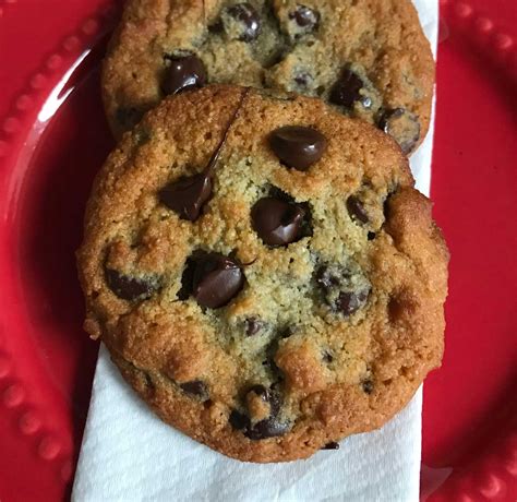 Keto Chewy Chocolate Chip Cookies - Cookie Madness