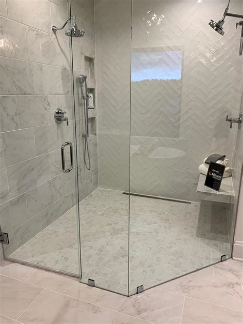Walk In Corner Shower In 2021 Corner Shower Master Bath Shower