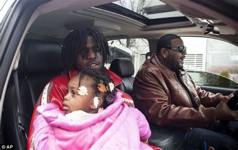 Hello Daddy Chicago Rapper Chief Keef 17 Goes Home To His Baby