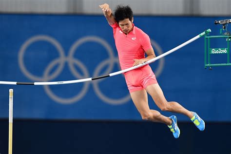 Japanese Pole Vaulter Hiroki Ogita Knocks Off The Bar With His Penis