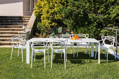The masters chair by philippe starck and eugeni quitllet is a tribute to three iconic chairs: Kartell Masters dining chairs, Kartell Four Outdoor table ...