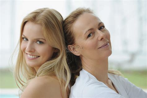 Mother And Daughter Sitting Together Picture And Hd Photos Free Download On Lovepik