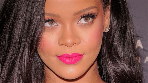Rihannas Lawsuit Against Her Father Entirely Explained