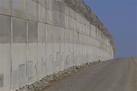 Heres What You Need To Know About The Border Wall The San Diego