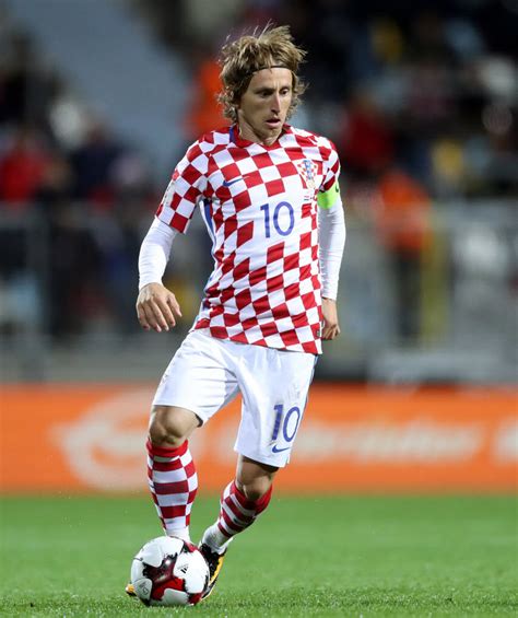 Latest on real madrid midfielder luka modric including news, stats, videos, highlights and more on espn. mondial-2018. Football : Luka Modric (Croatie), un blason ...