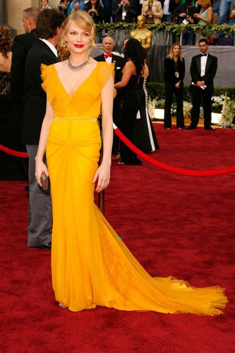 The Best Red Carpet Gowns Of All Time Best Oscar Dresses Red Carpet