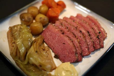 The traditional trimming usually leaves you with a flat piece and a pointy piece, conveniently referred to as points and flats. Braised Corned Beef Brisket - How to Cook Meat