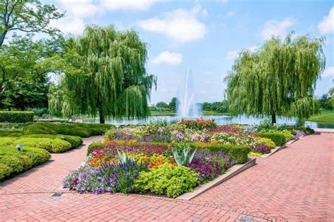 Stunning Botanical Gardens You Wont Believe Are Free Chicago Botanic