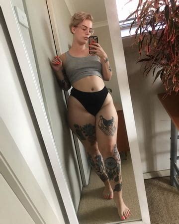 Thick Short Haired Pawg With Tattoos Made For Bbc Porn Gallery