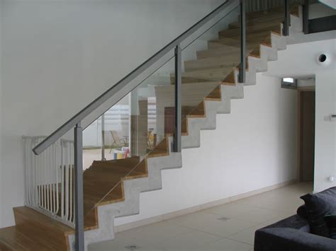 Creative stair railing ideas exist for every type of home, from traditional wooden banisters and rails to modern glass panels and wire cables. Technometaliki » Modern Stair Banisters