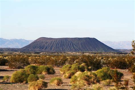 Amboy Crater The Regions Most Picturesque Volcano Las Vegas Review