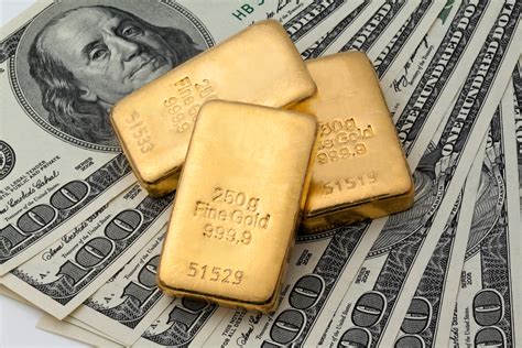 Gold Settles Lower as Dollar, US Equities Strengthen - IFA Shops