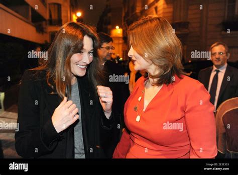 French First Lady Carla Welcomes British Prime Minister S Wife Sarah