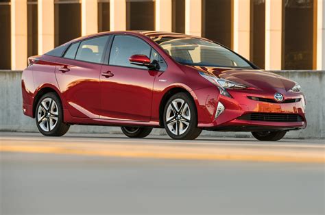 15 Cool Facts About The 2016 Toyota Prius Motor Trend