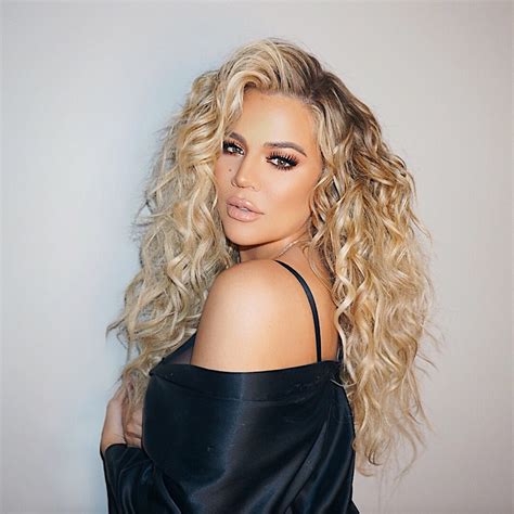 This Is Why Khloé Kardashians Hair Has Been Getting Curlier During