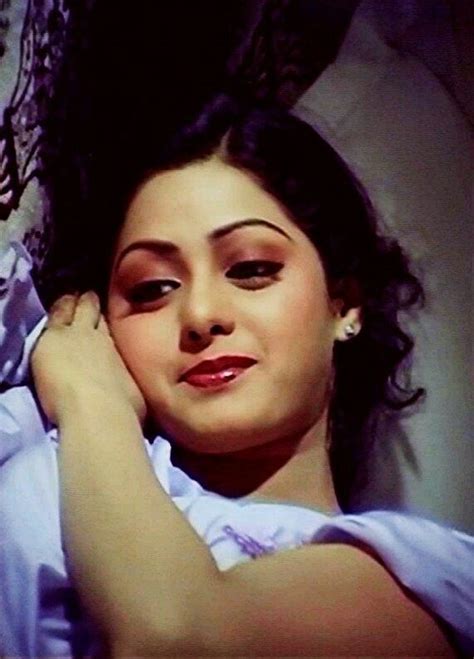bollywood actress hot photos bollywood actors madhuri dixit saree prettiest actresses