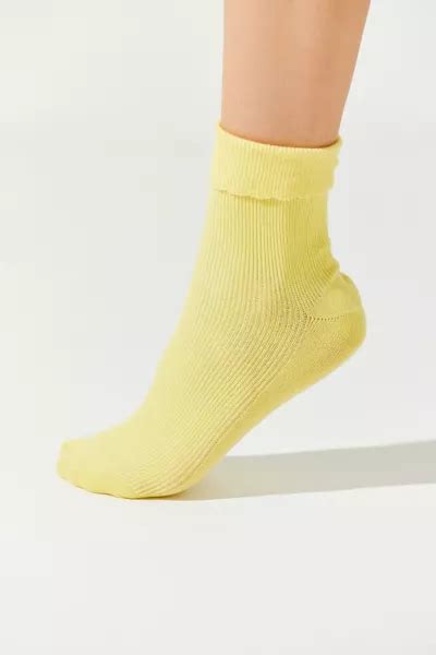 uo scallop trim basic crew sock urban outfitters