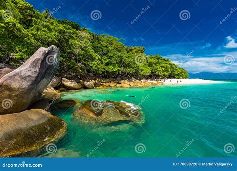 Nudey Strand Auf Fitzroy Inselsteinhaufen Queensland Australien Great Barrier Reef Stockfoto
