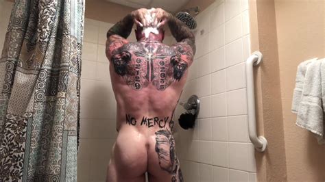 Muscle Worship Beefy Tattooed Muscle Thisvid Com