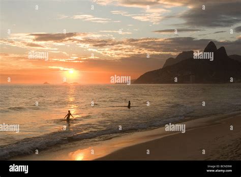 The Sunset At Ipanema Beach Rio De Janeiro Stock Photo Alamy
