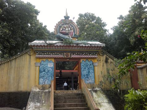 Puthumana Lord Muruka Temple At Mundakayam Travelersoutlook