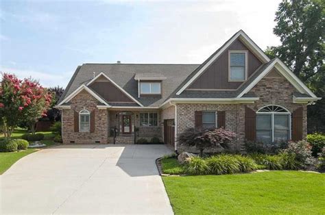Affordability of living in fountain inn, sc. Asheton Lakes Subdivision Homes for Sale Simpsonville SC