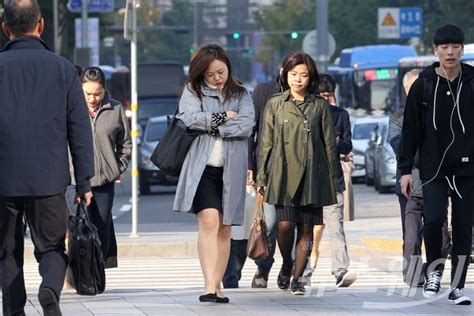 + 오늘 가장 많이 본 영상. 오늘 날씨전국 흐리고 일부지역 빗방울…기온별 옷차림 ...