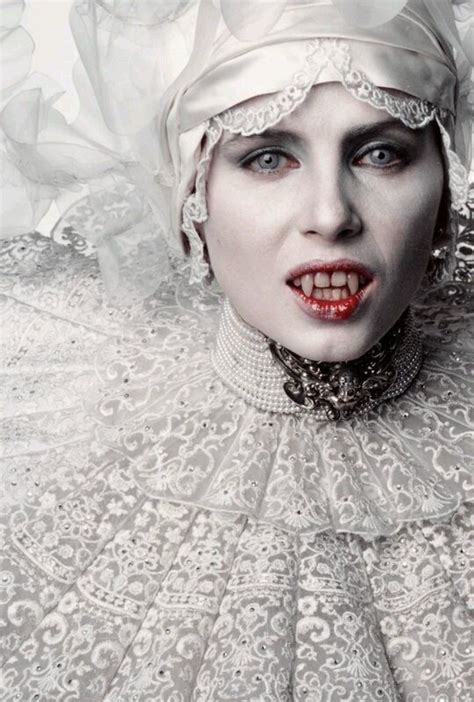 Lucy Westenra From Bram Stokers Dracula In 2020 Bram Stokers
