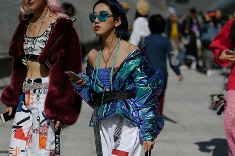 The Best Street Style From Seoul Fashion Week Spring 2019