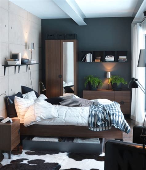 The bedroom is not only a comfortable bed and a practical bedside table but also adequate lighting to promote relaxation, as well as attractive wall decoration. Small Space bedroom interior design ideas - Interior design