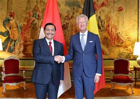 Jun 30, 2021 · luhut binsar panjaitan : Luhut Binsar : Luhut Wakili Jokowi Pimpin Delegasi ...
