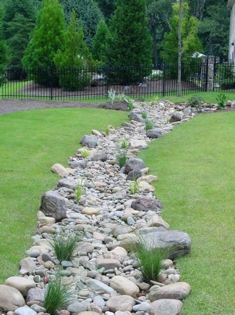 75 Dry Creek Bed Landscaping Ideas To Give Your Yard A New Life Home