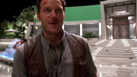 Chris Pratt Apprend Siffler Sur Le Tournage De Jurassic World