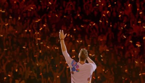 Beautiful Coldplay Concert In Sao Paulo Fix You Viva La Vida5 1 Fhm