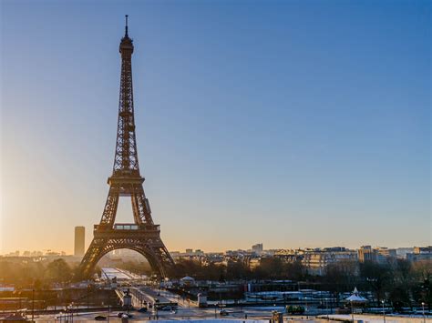 13 Eiffel Tower Zoom Background Video Info