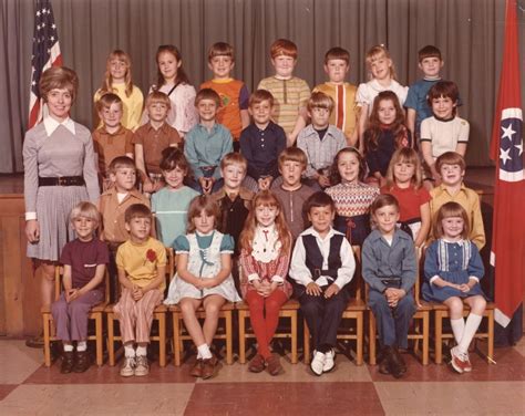 1971 72 Elementary School Class Group Photo School Portraits Class Pictures School Group Photo