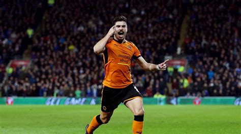 His current girlfriend or wife, his salary and his tattoos. TalkSport: Sfida Milan-Liverpool per Ruben Neves! | Milan ...